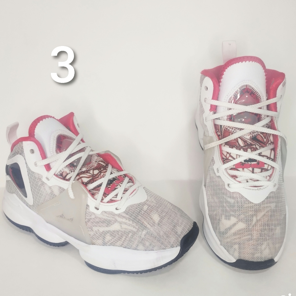Nike LeBron 19 "Sketch". Size 3